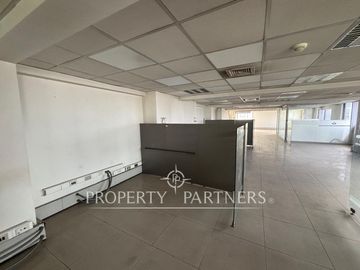 Exclusiva planta completa en pleno centro