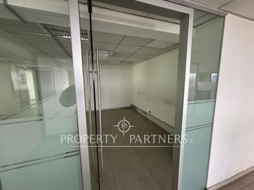 Exclusiva planta completa en pleno centro
