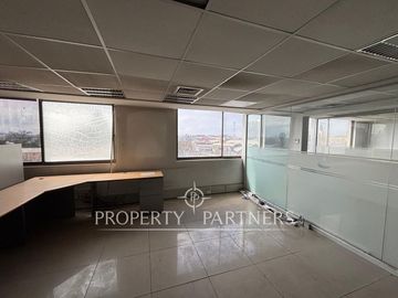 Exclusiva planta completa en pleno centro