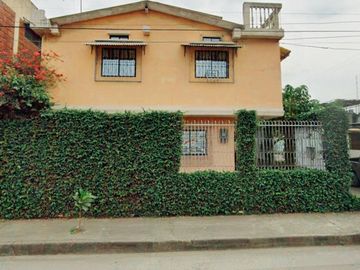 Venta Casa esquinera 5 habitaciones con terraza Durán GinS