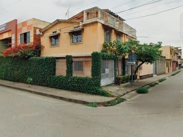 Venta Casa esquinera 5 habitaciones con terraza Durán GinS