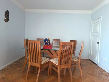 Venta de amplio departamento a pasos de Plaza Vergara en Viña del Mar