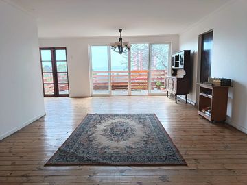 Venta de espectacular casa con vista al mar en sector residencial Recreo