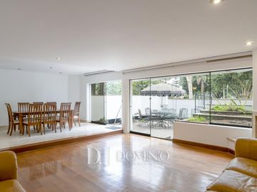 Departamento Flat Frente a Parque | 1er Piso con Terraza en Chacarilla