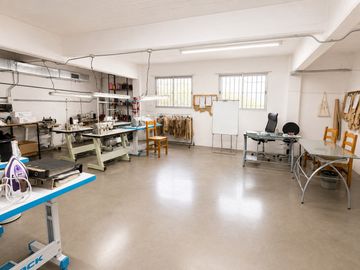ALQUILER GALPÓN CON DEPÓSITO, ÁREA DE PRODUCCIÓN, SHOWROOM Y OFICINAS EN MUNRO 604 METROS