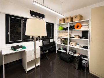 ALQUILER GALPÓN CON DEPÓSITO, ÁREA DE PRODUCCIÓN, SHOWROOM Y OFICINAS EN MUNRO 604 METROS