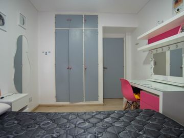 Venta | Semipiso | 4 dormitorios | Hab. de servicio | Cochera fija | Baulera | SUM | Palier privado | Flores