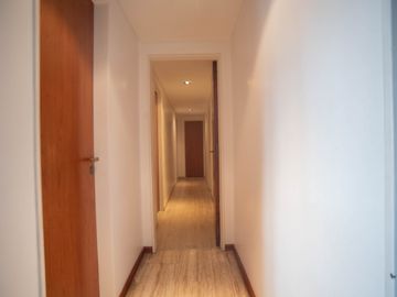 Venta | Semipiso | 4 dormitorios | Hab. de servicio | Cochera fija | Baulera | SUM | Palier privado | Flores