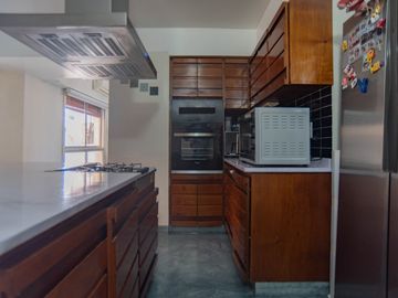 Venta | Semipiso | 4 dormitorios | Hab. de servicio | Cochera fija | Baulera | SUM | Palier privado | Flores