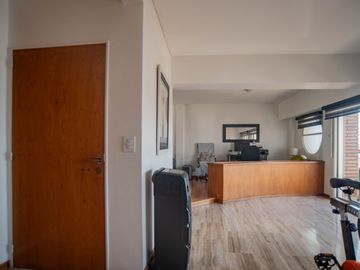 Venta | Semipiso | 4 dormitorios | Hab. de servicio | Cochera fija | Baulera | SUM | Palier privado | Flores