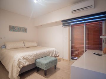 Venta | Semipiso | 4 dormitorios | Hab. de servicio | Cochera fija | Baulera | SUM | Palier privado | Flores