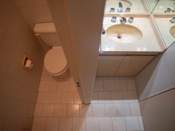 Venta | Semipiso | 4 dormitorios | Hab. de servicio | Cochera fija | Baulera | SUM | Palier privado | Flores