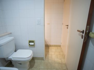 Venta | Semipiso | 4 dormitorios | Hab. de servicio | Cochera fija | Baulera | SUM | Palier privado | Flores