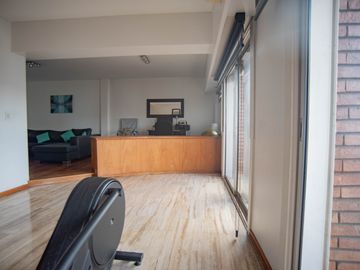 Venta | Semipiso | 4 dormitorios | Hab. de servicio | Cochera fija | Baulera | SUM | Palier privado | Flores