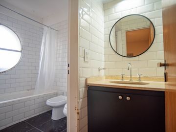 Venta | Semipiso | 4 dormitorios | Hab. de servicio | Cochera fija | Baulera | SUM | Palier privado | Flores
