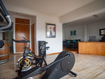Venta | Semipiso | 4 dormitorios | Hab. de servicio | Cochera fija | Baulera | SUM | Palier privado | Flores