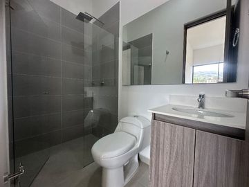 APARTAMENTO EN ARRIENDO UBICADO EN ENVIGADO SECTOR CAMINO VERDE