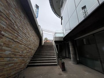 SE VENDE LOCAL COMERCIAL EN REÑACA (CÓD. 604)