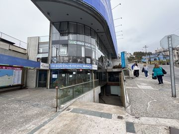 SE VENDE LOCAL COMERCIAL EN REÑACA (CÓD. 604)