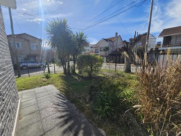 Casa tipo Ph en alquiler en Barrio Parque Bernal