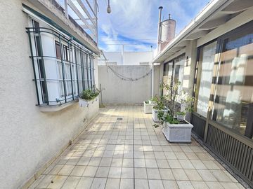 Casa tipo Ph en alquiler en Barrio Parque Bernal