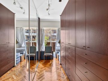 Venta piso 4 ambientes con dependencia, balcón terraza y guardacoches en Las Cañitas