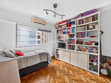 Venta piso 4 ambientes con dependencia, balcón terraza y guardacoches en Las Cañitas