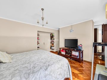 Venta piso 4 ambientes con dependencia, balcón terraza y guardacoches en Las Cañitas