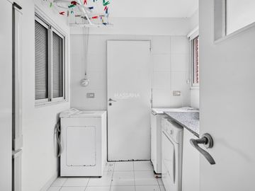 Venta piso 4 ambientes con dependencia, balcón terraza y guardacoches en Las Cañitas