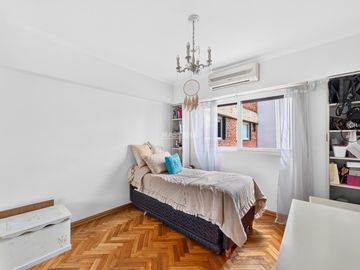 Venta piso 4 ambientes con dependencia, balcón terraza y guardacoches en Las Cañitas