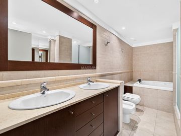 Venta piso 4 ambientes con dependencia, balcón terraza y guardacoches en Las Cañitas