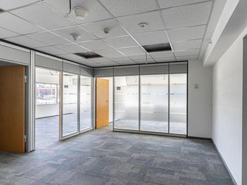 Venta - Alquiler. Oficinas 89 a 186 m² con luz natural – Manuela Sáenz, Puerto Madero