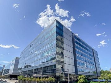 Venta - Alquiler. Oficinas 89 a 186 m² con luz natural – Manuela Sáenz, Puerto Madero