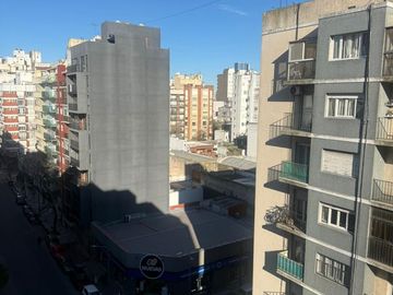 VENTA departamento 1 ambiente dividido y amoblado en zona centro, Mar del Plata