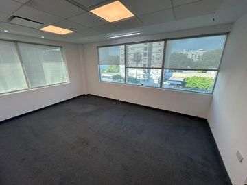 Oficina en venta y alquiler Olivos