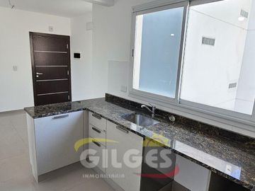 Venta Departamento 2 Amb. Amplios en Ramos Mejía  