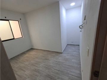 Calle 30 # 81 - 52 apto 302