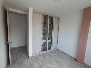 Calle 30 # 81 - 52 apto 302