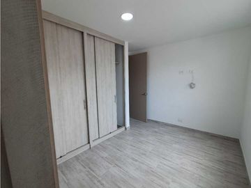 Calle 30 # 81 - 52 apto 302