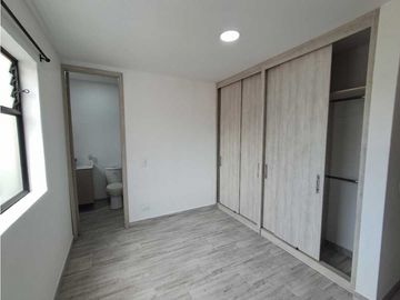 Calle 30 # 81 - 52 apto 302
