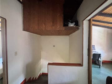 VENDO CASA DE DOS NIVELES EN GUAYABAL - LA COLINA