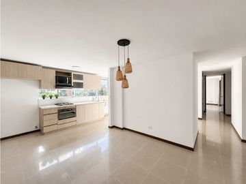 Apartamento en arriendo en Los Balsos, El Poblado | 116 m²