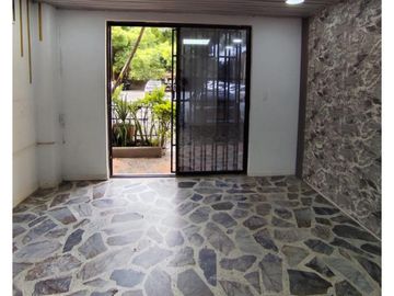 LOCAL EN ARRIENDO EN ESTADIO