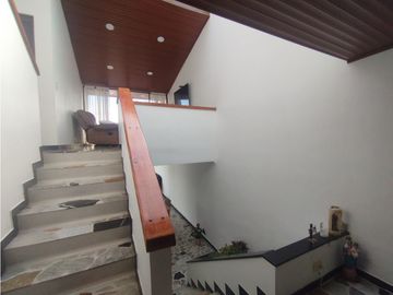 VENTA CASA LA FRANCIA MANIZALES | 4 PISOS- GARAJE