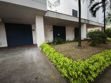 Local en Arriendo en Medellín, Sector Los Colores