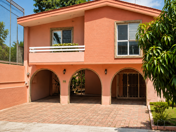 Terreno en venta sobre Av. Topacio – Bosques de la Victoria uso de suelo mixto