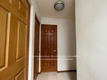 Casa Semi Amueblada en Renta en Balcones de las Mitras