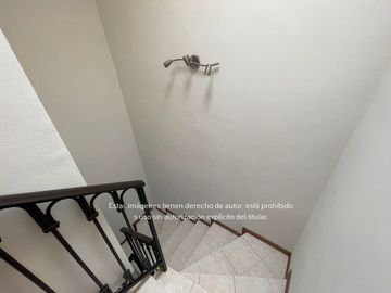 Casa Semi Amueblada en Renta en Balcones de las Mitras