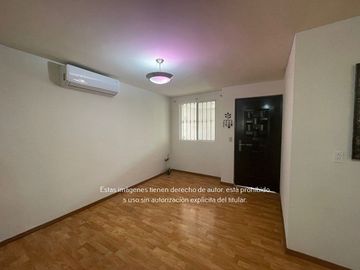 Casa Semi Amueblada en Renta en Balcones de las Mitras