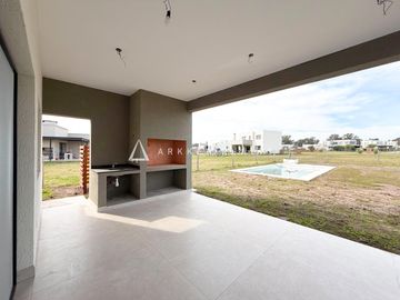 Casa en venta en Santa Elisa Pilar del Este
